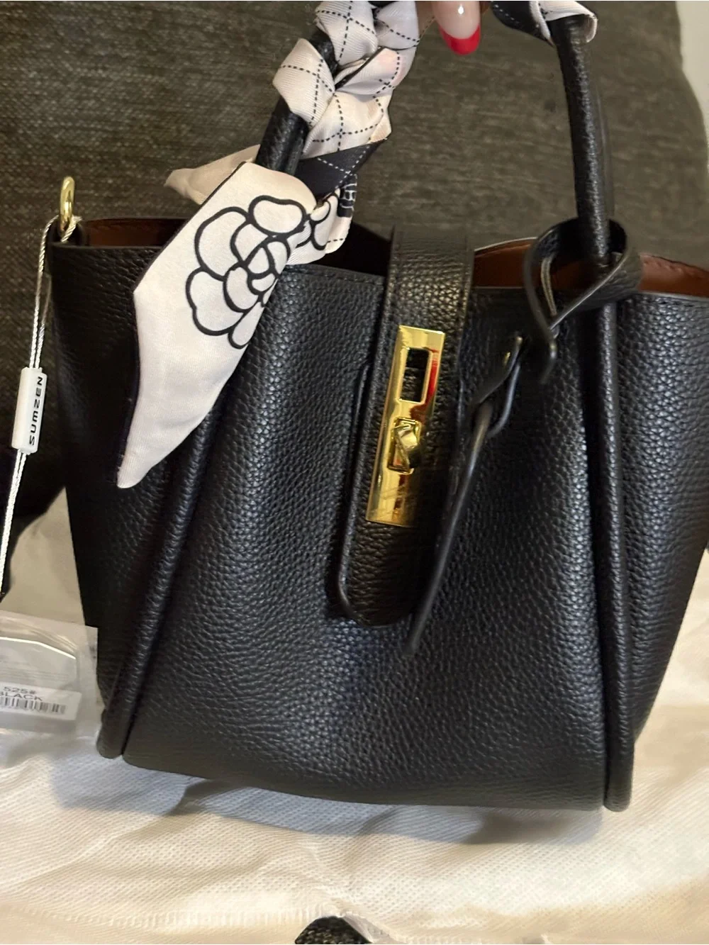 N/A elegant black
